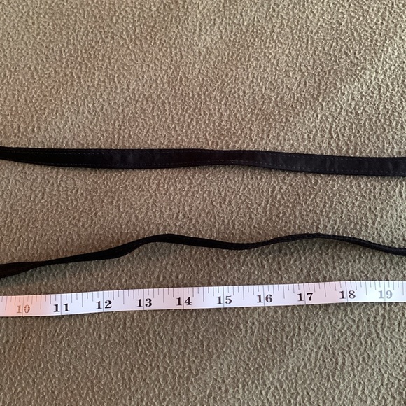 Cute black, velvet crossbody dress purse. Approx 4 1/2” x 5”. Strap approx 25” - Picture 5 of 10